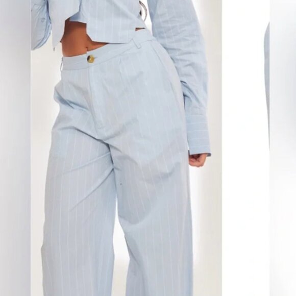 NWT PrettyLittleThing Blue Poplin Pinstripe Tailored Wide Leg Pants Size 8 - Picture 1 of 10